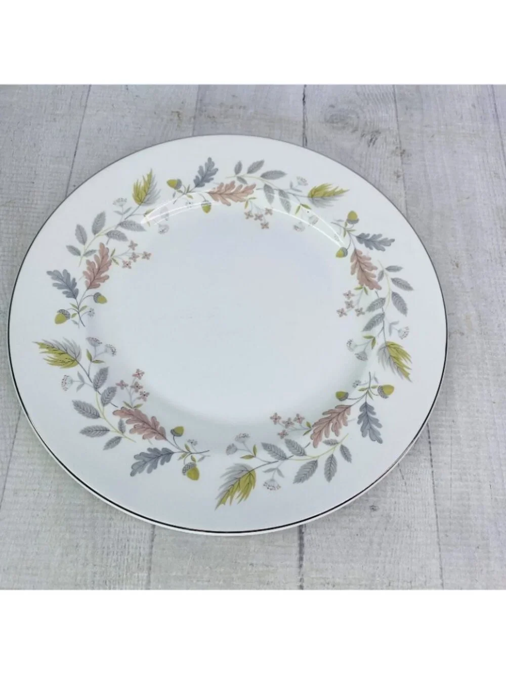 Johnson Brothers LYNTON OLDER SNOWHITE Floral England China Dinner Plate Set 4